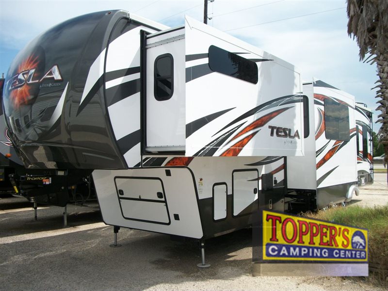 Evergreen Tesla 3950 Fifth Wheel Toy