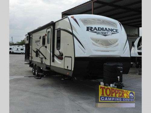 Cruiser Radiance Ultra Lite 30DS travel trailer